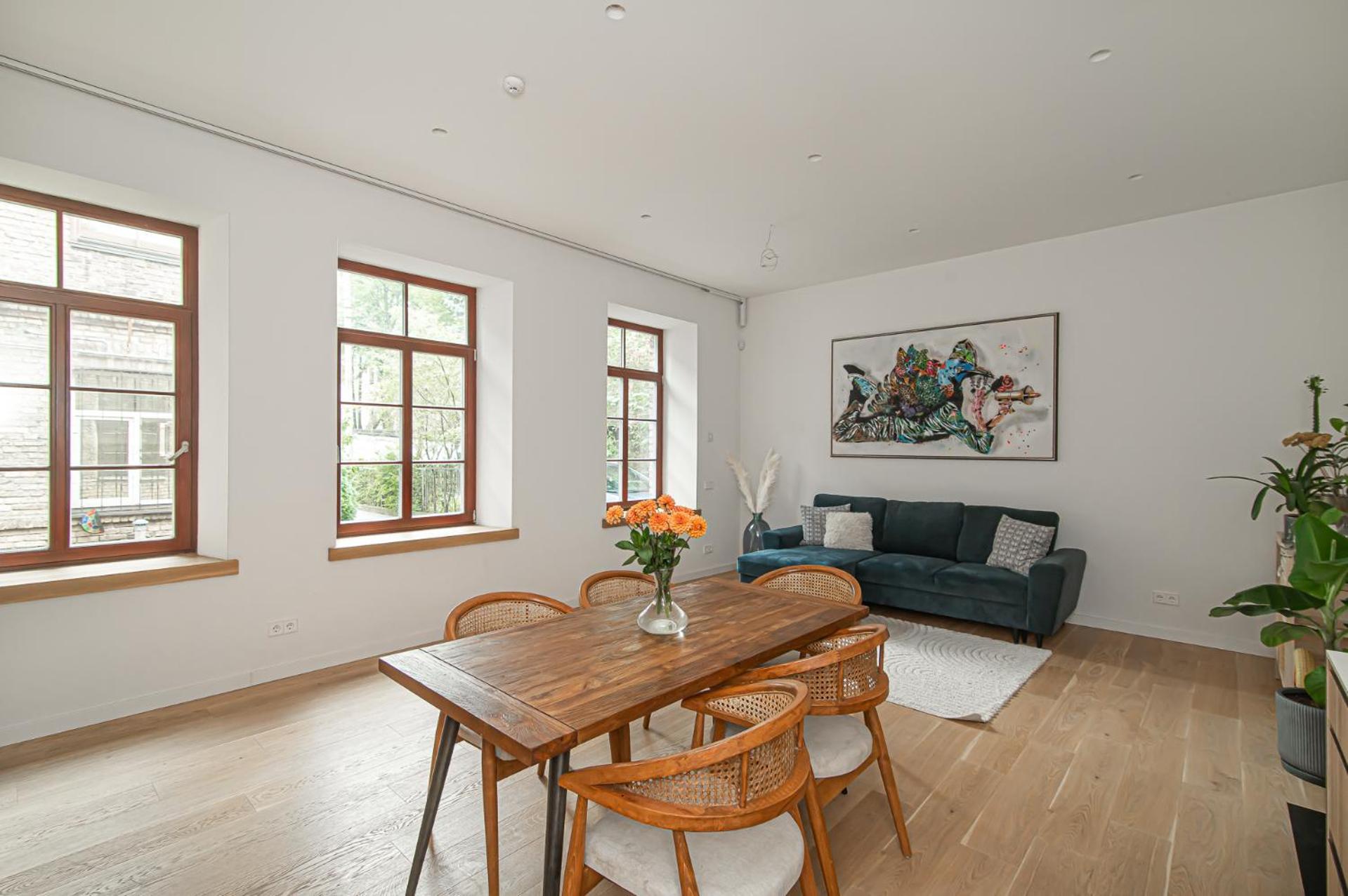 Spacious Apartment In Historical District With Free Parking Appartamento