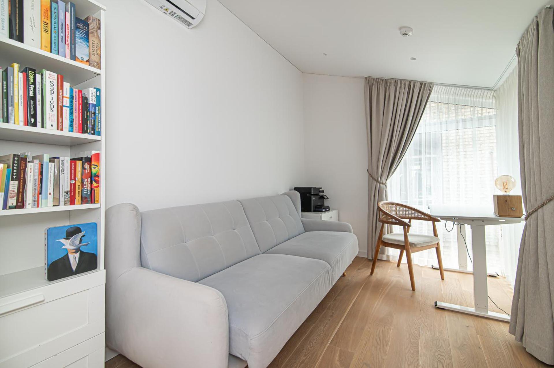 Spacious Apartment In Historical District With Free Parking Appartamento *